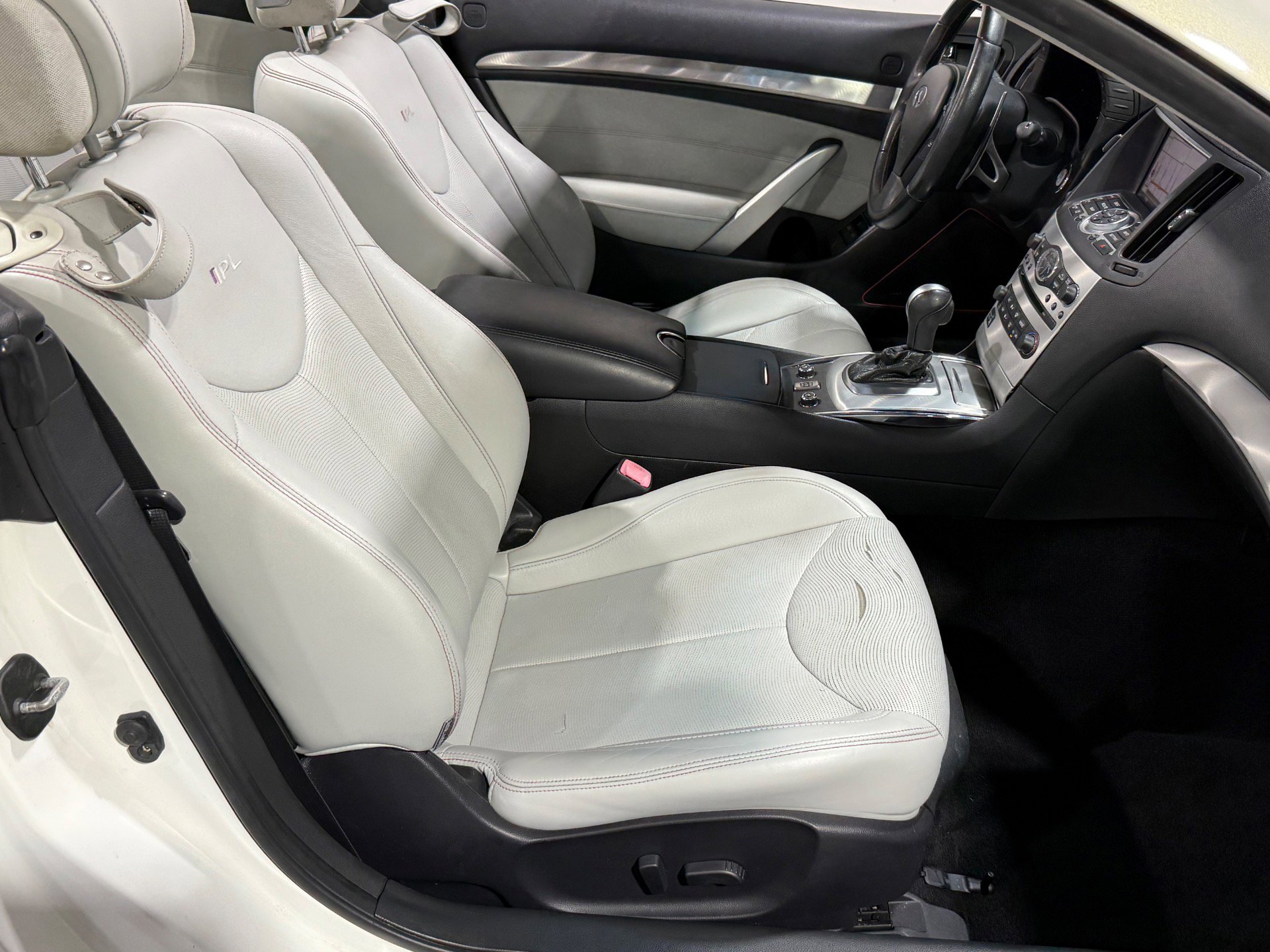 Used 2013 INFINITI G37 IPL image 33