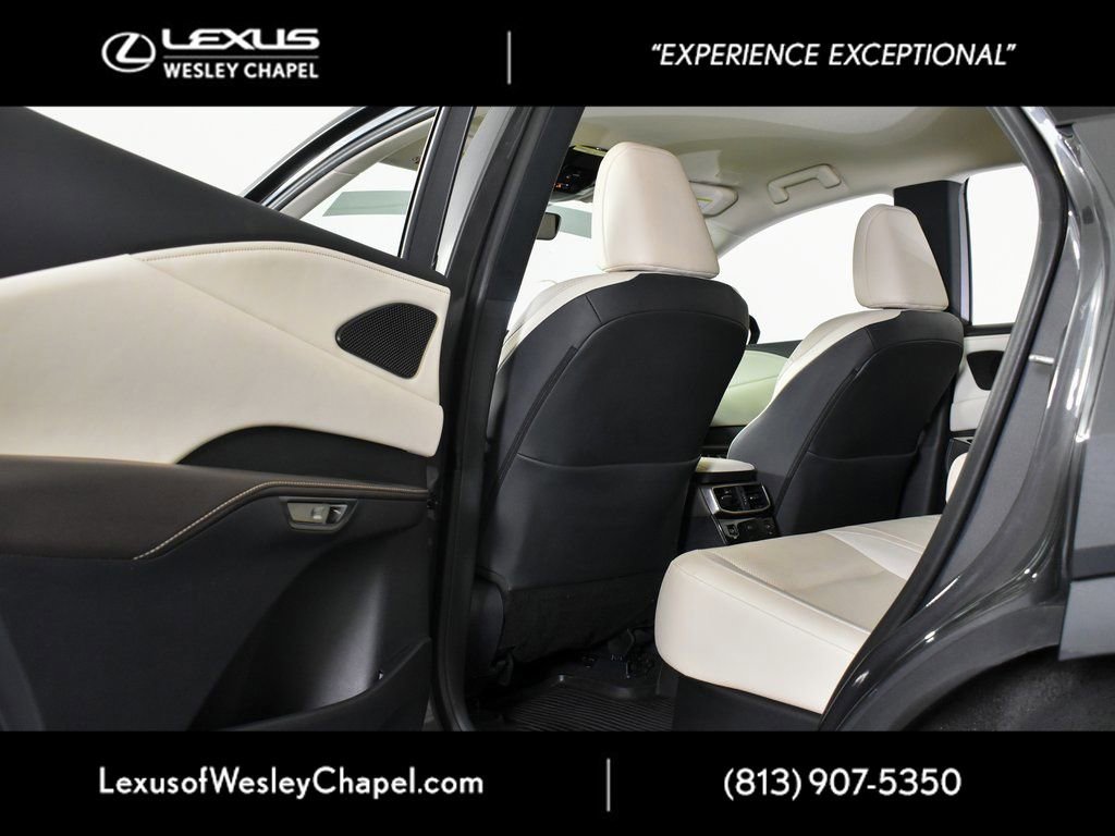Used 2024 Lexus RX 350 FWD w/ Technology Package image 23