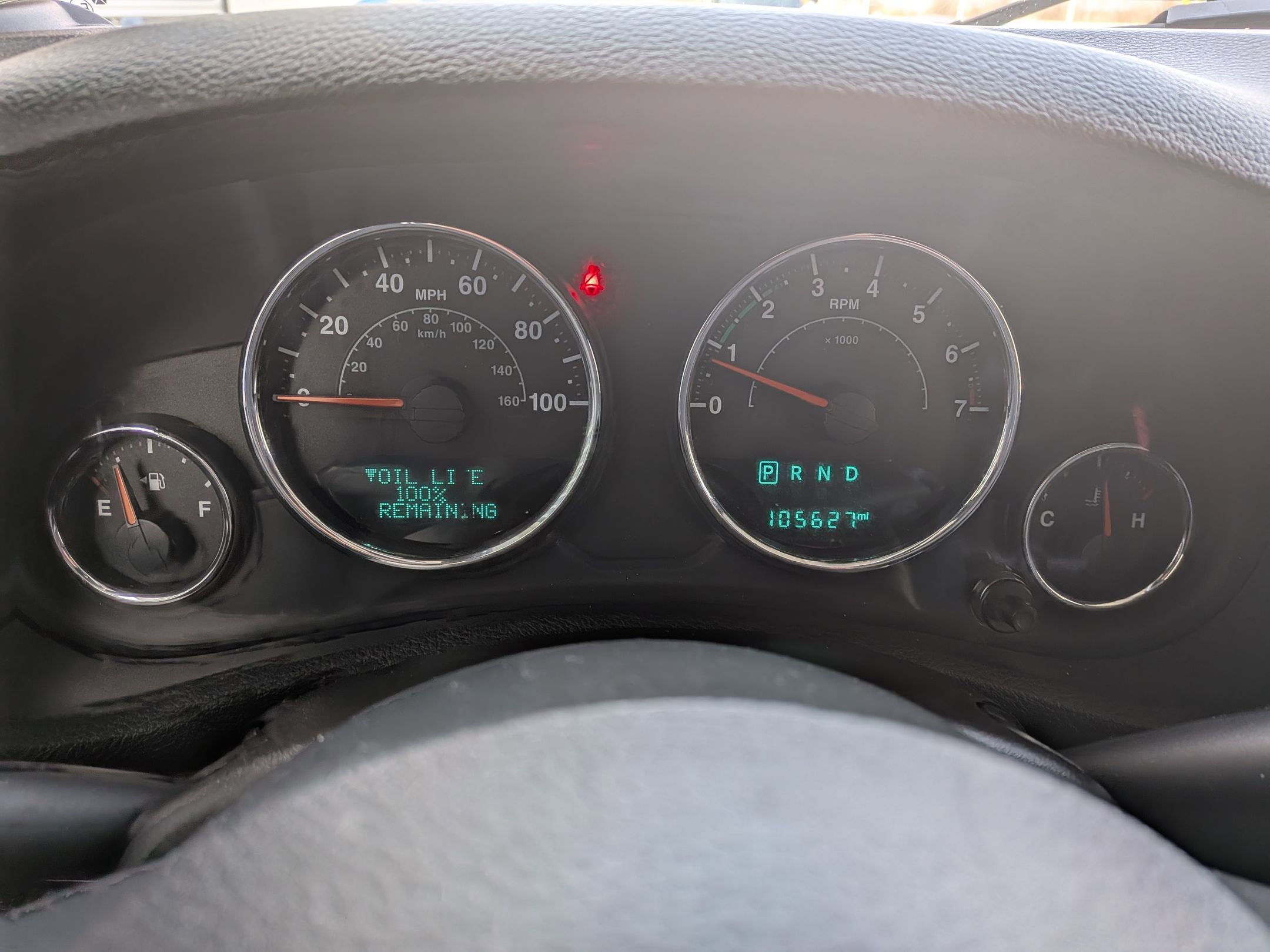 Used 2017 Jeep Wrangler Unlimited Sahara w/ Connectivity Group image 14