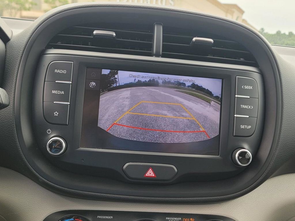 Used 2022 Kia Soul LX image 11