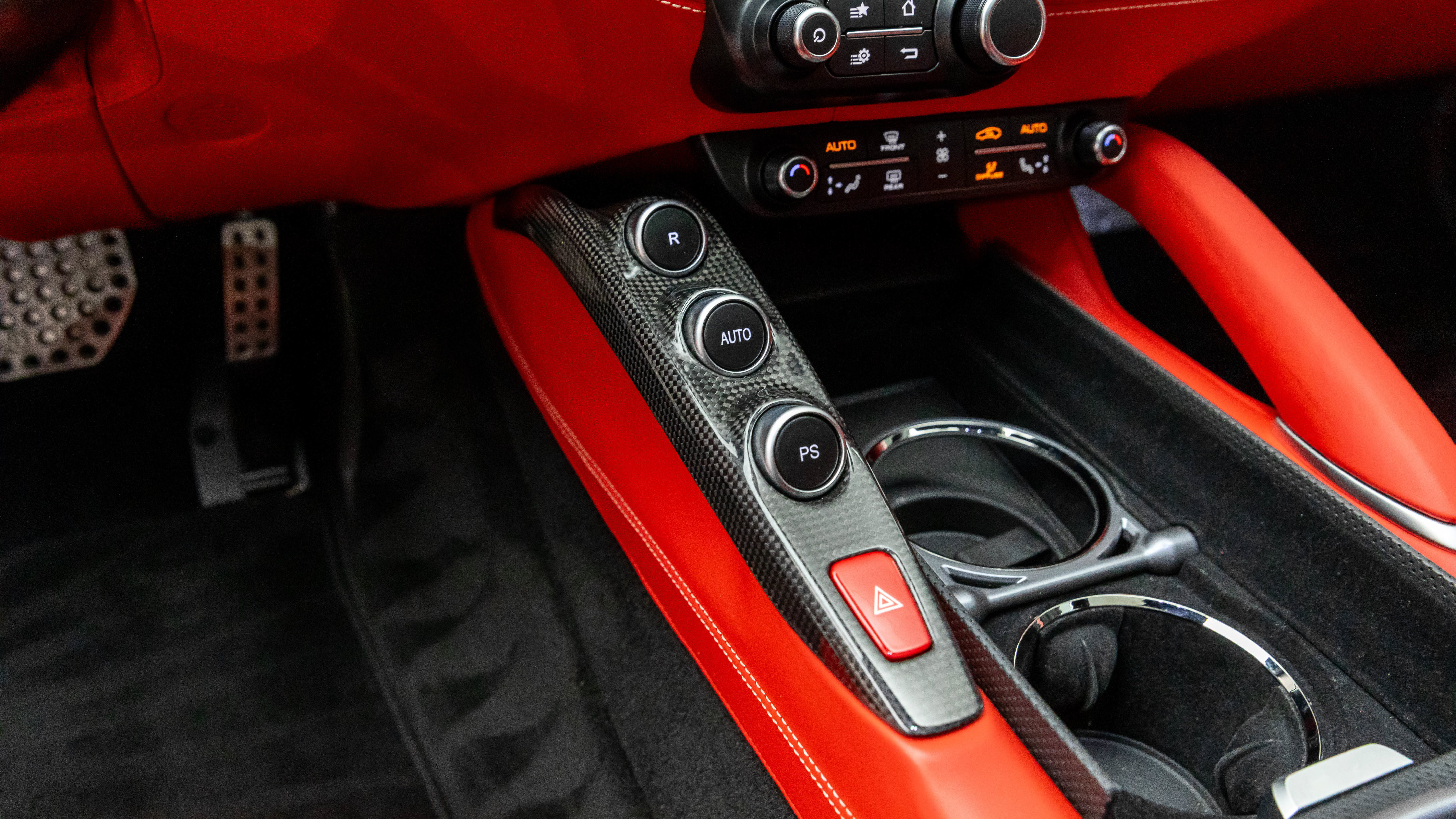 Used 2020 Ferrari GTC4Lusso T RWD image 6