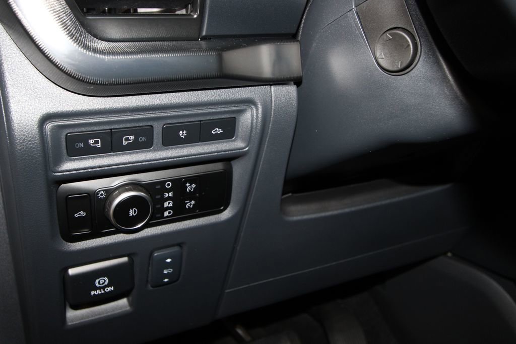 Used 2024 Ford F150 Platinum w/ Equipment Group 702A High image 11