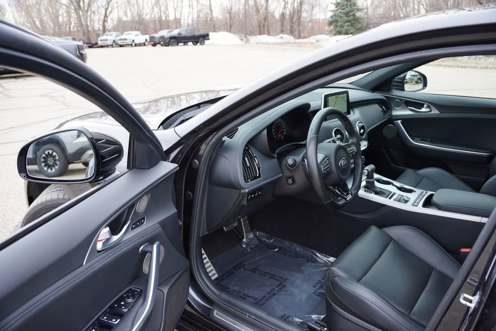Certified 2020 Kia Stinger GT1 image 15
