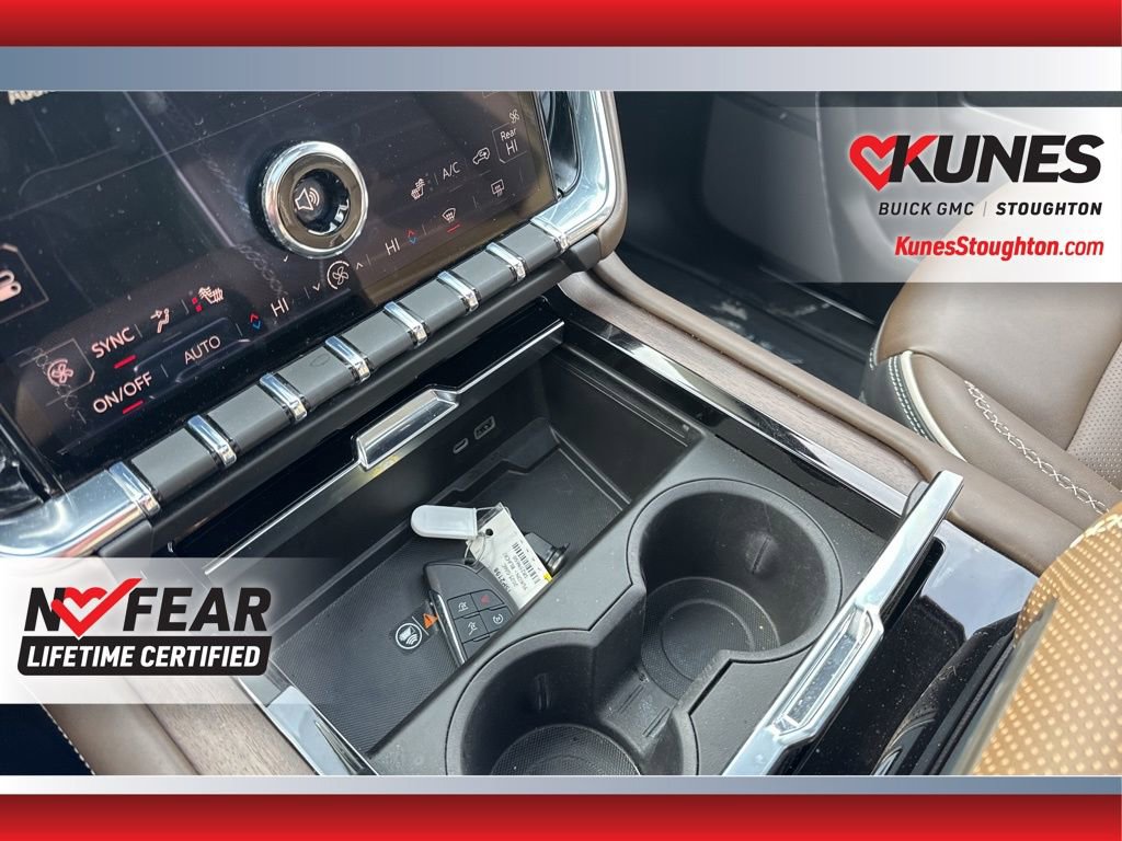 Used 2025 GMC Yukon XL Denali Ultimate w/ LPO, Floor Liner Package image 34