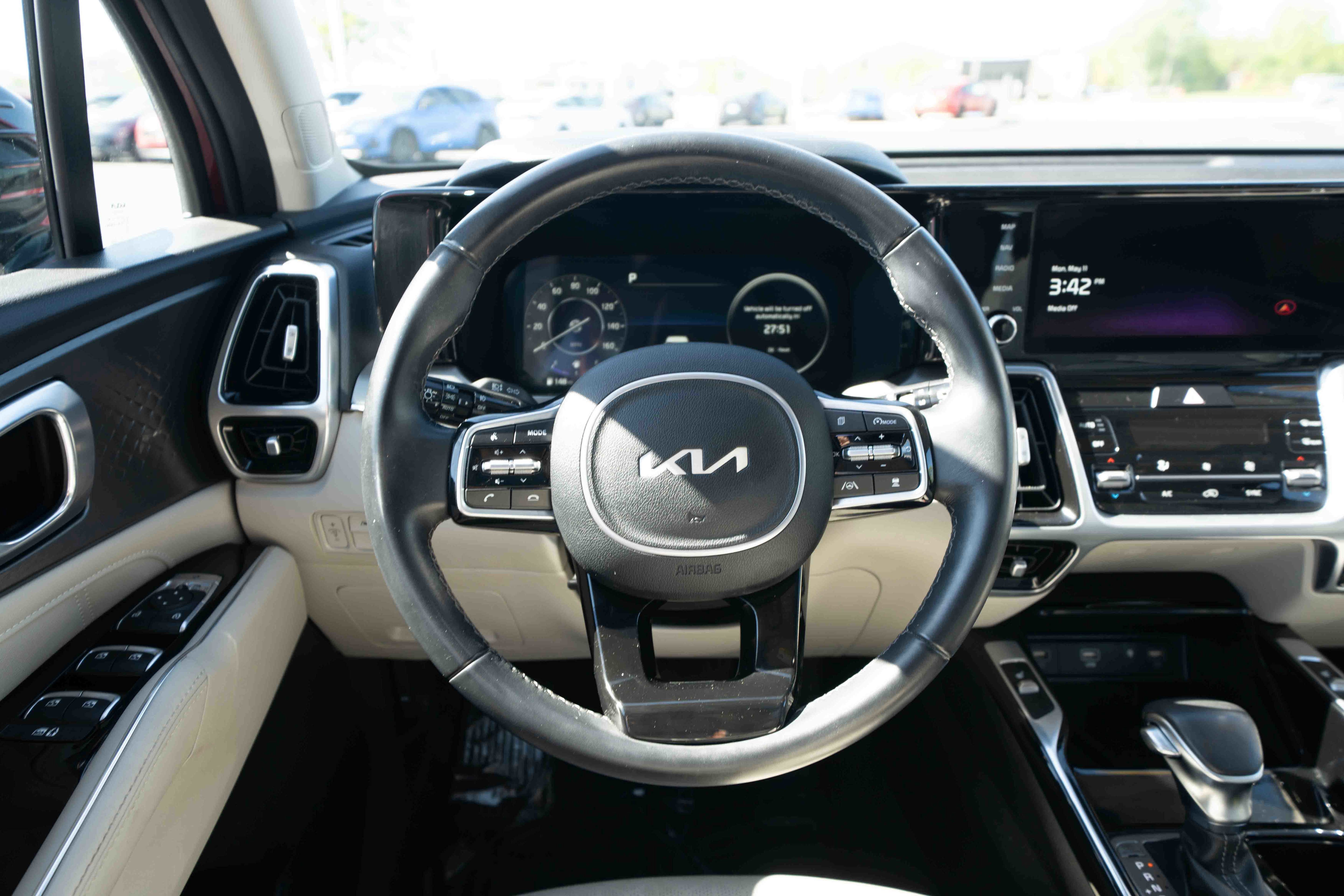 Used 2023 Kia Sorento SX AWD/4WD image 21