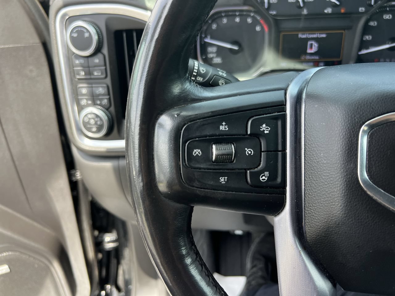 Used 2019 GMC Sierra 1500 SLT w/ SLT Premium Plus Package AWD/4WD image 19