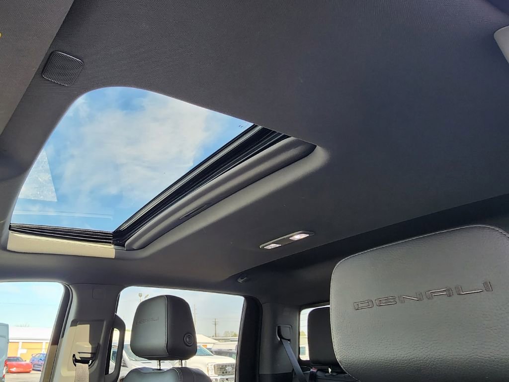 Used 2023 GMC Sierra 2500 Denali w/ Denali Ultimate Package AWD/4WD image 34