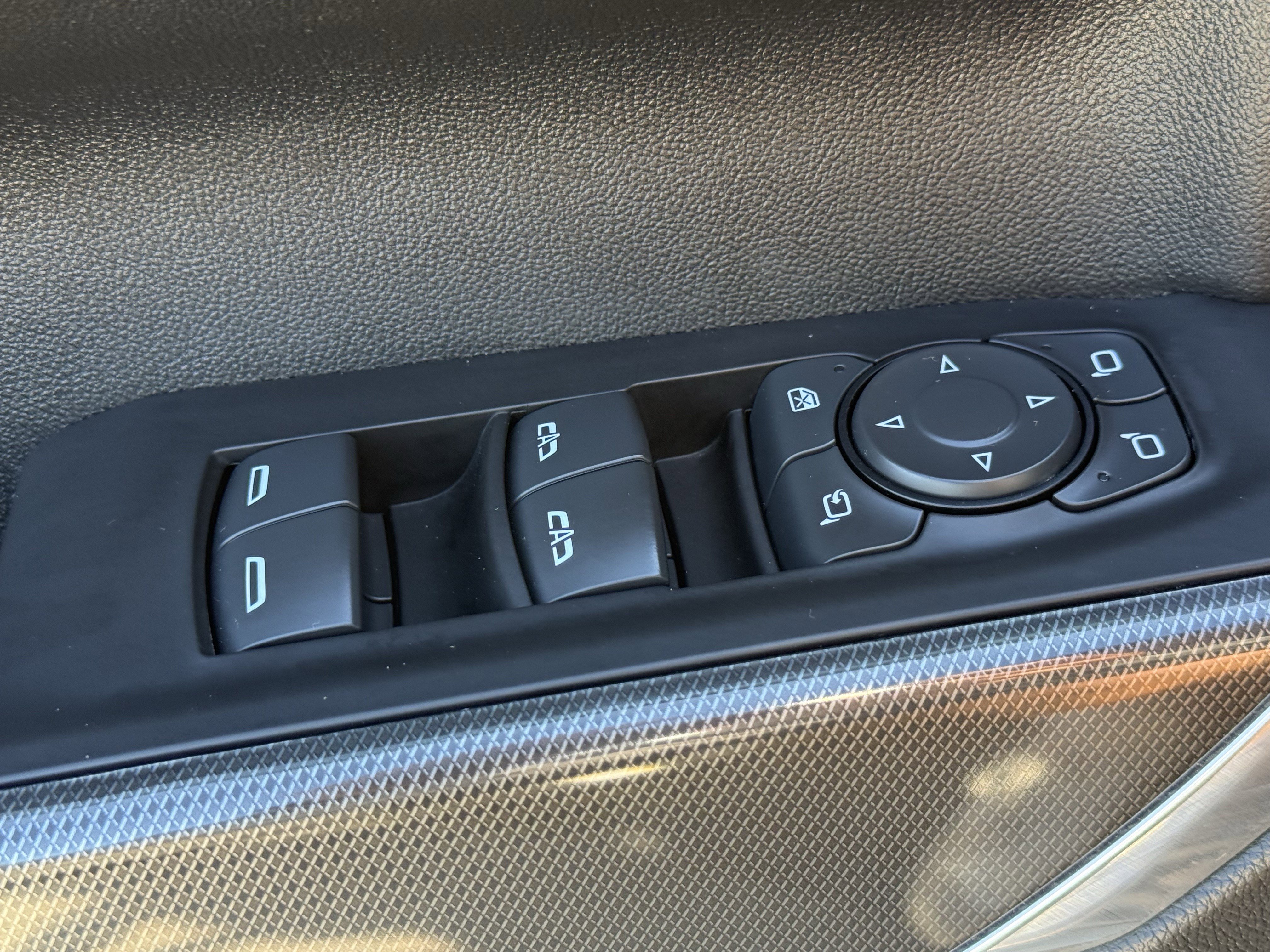 Used 2021 GMC Sierra 1500 AT4 w/ AT4 Value Package image 24