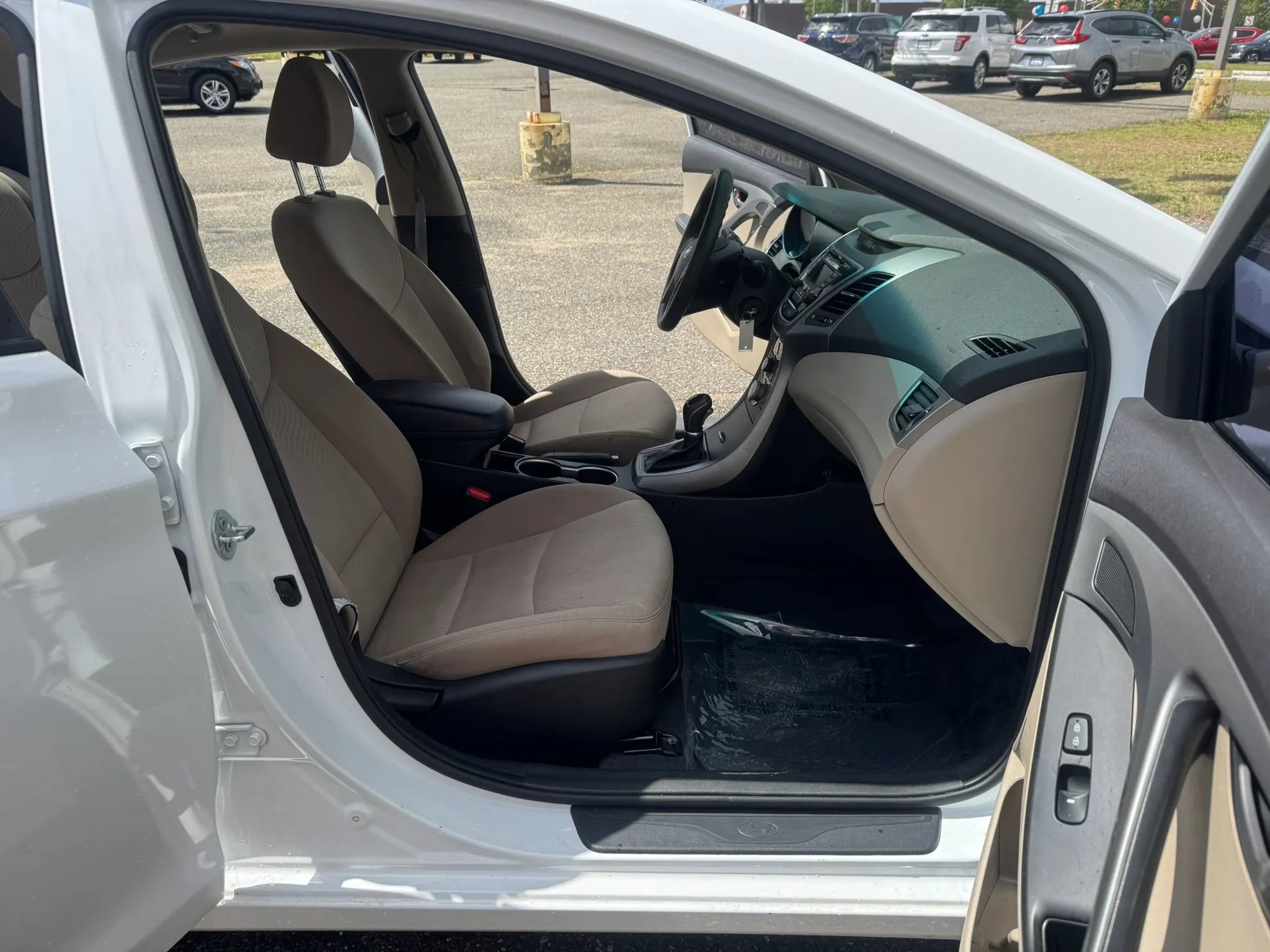Used 2016 Hyundai Elantra SE FWD image 18