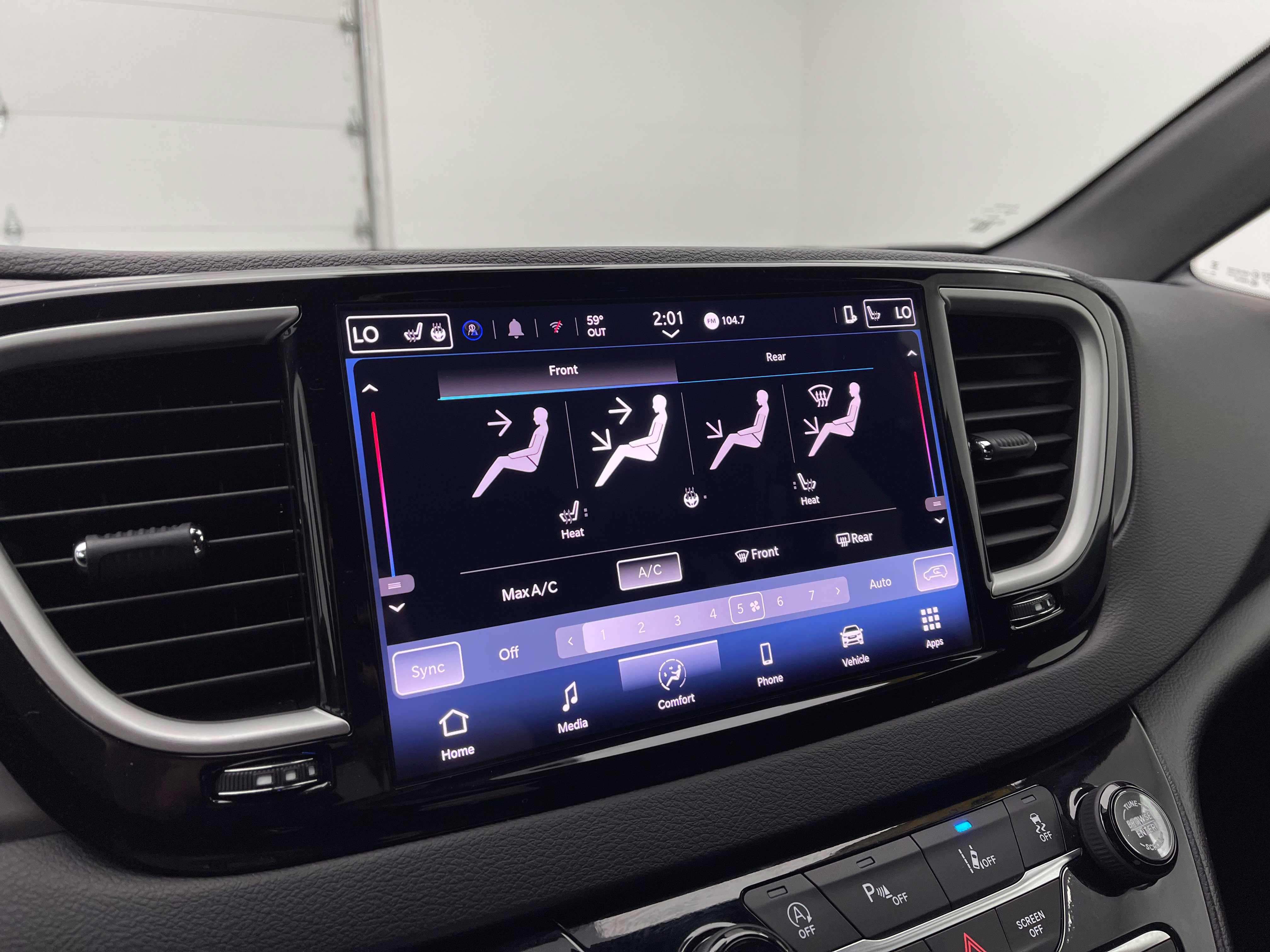 Used 2025 Chrysler Pacifica Select FWD image 28