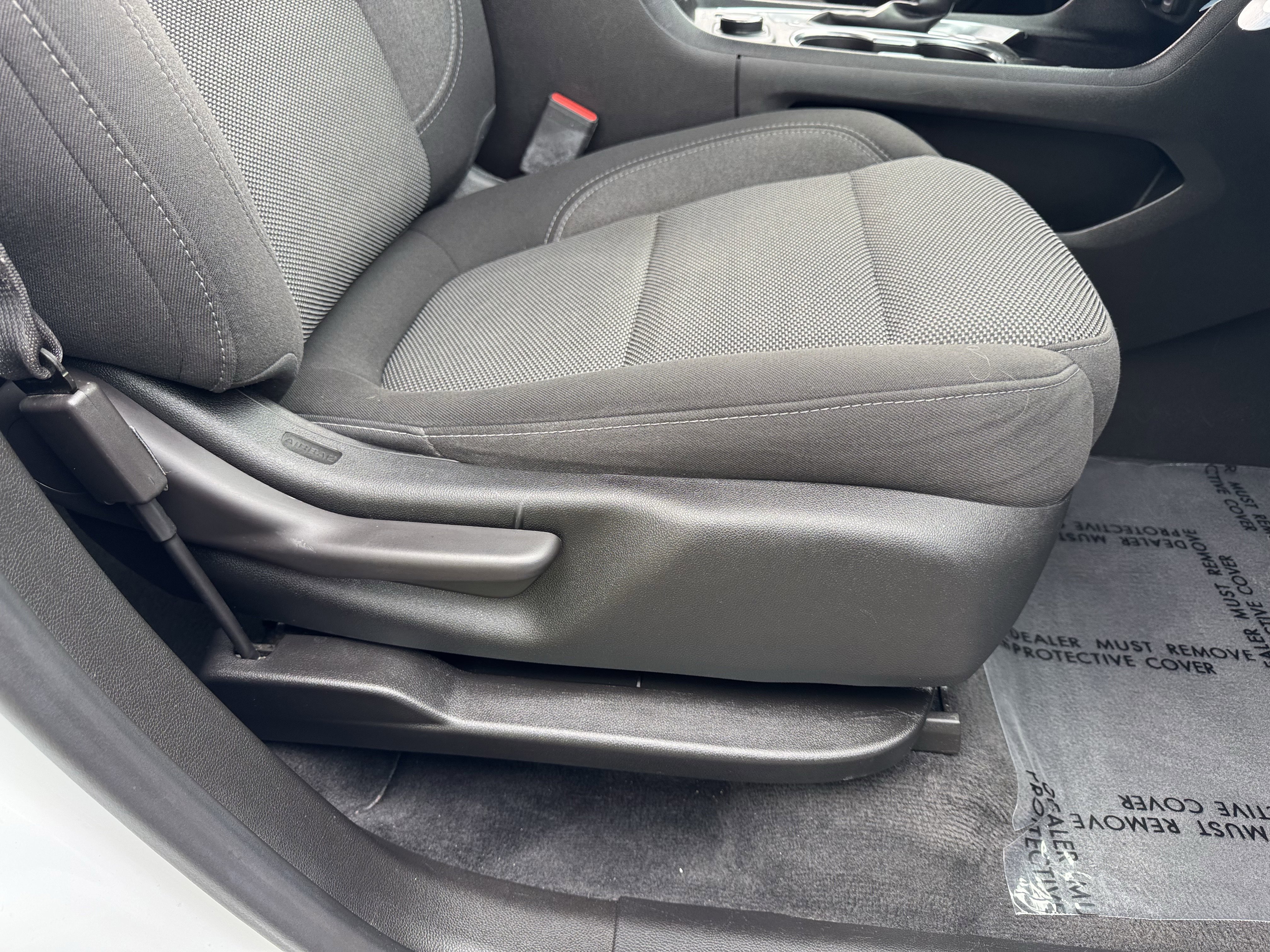 Used 2023 Chevrolet Traverse LT FWD image 25