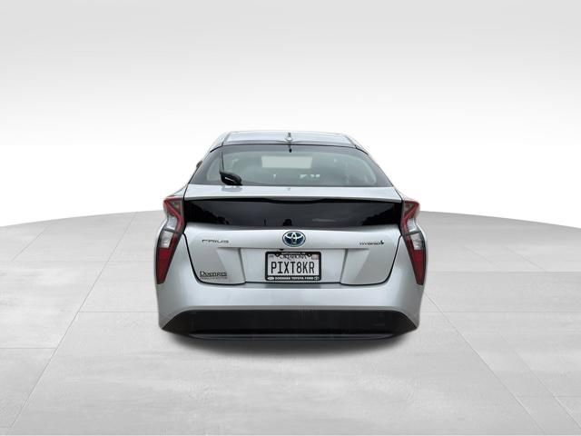 Used 2017 Toyota Prius Four FWD image 4