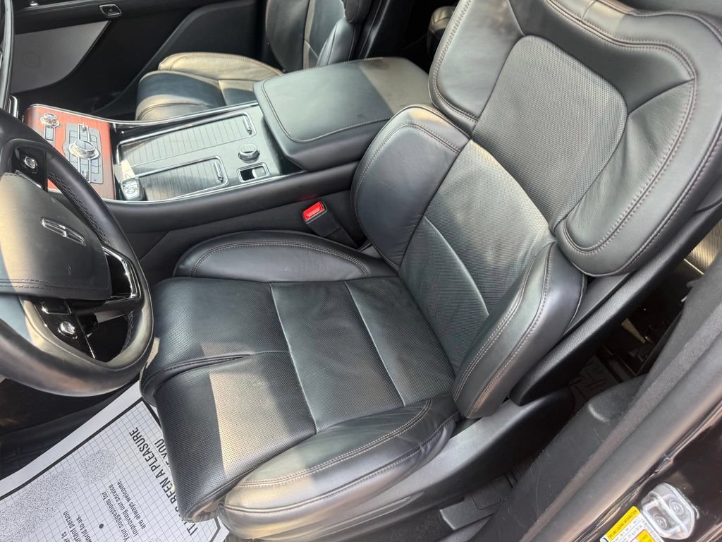Used 2022 Lincoln Aviator Grand Touring w/ Equipment Group 301A AWD/4WD image 21
