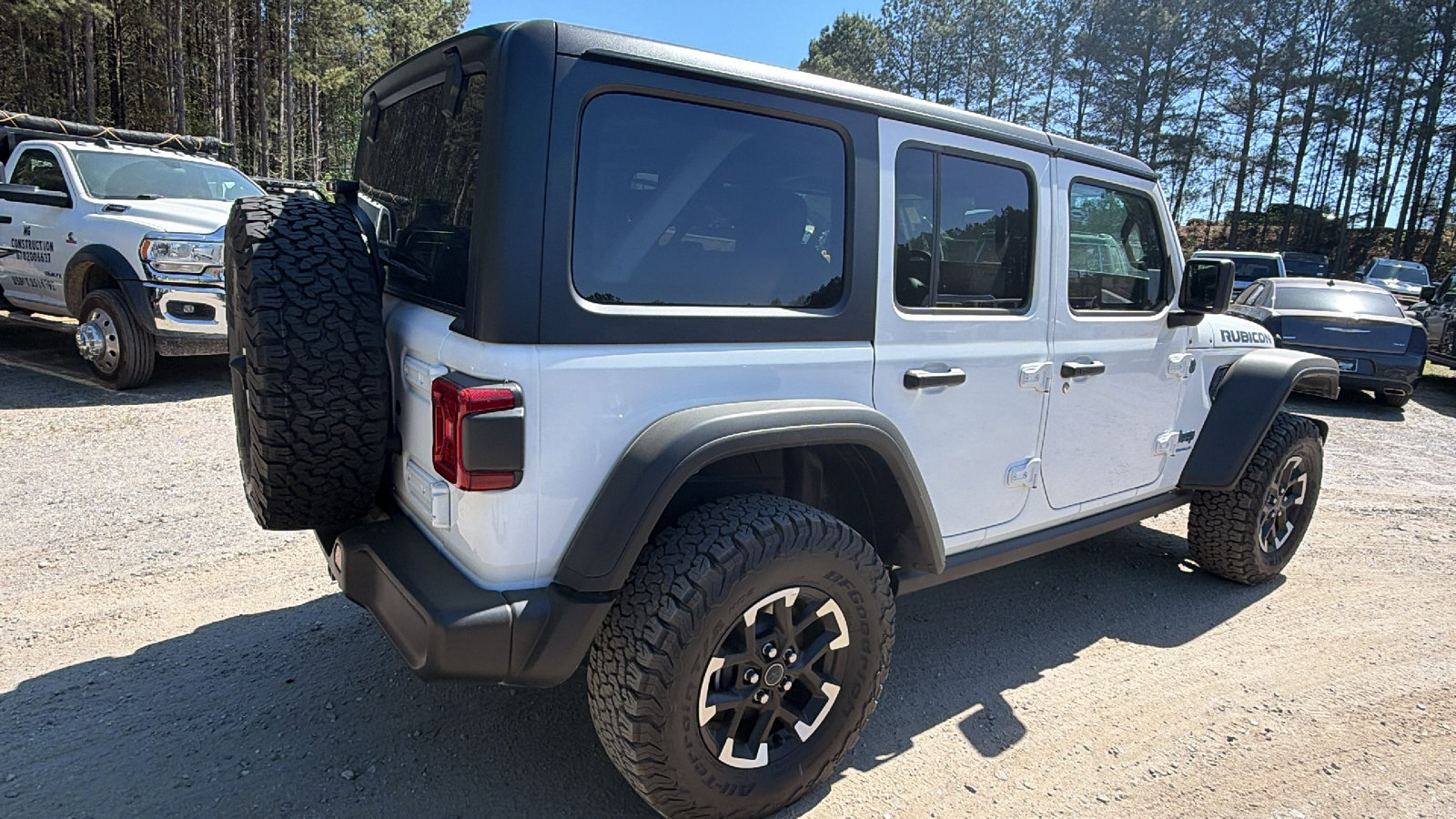 Used 2025 Jeep Wrangler Unlimited Rubicon 4xe w/ Convenience Group AWD/4WD image 8