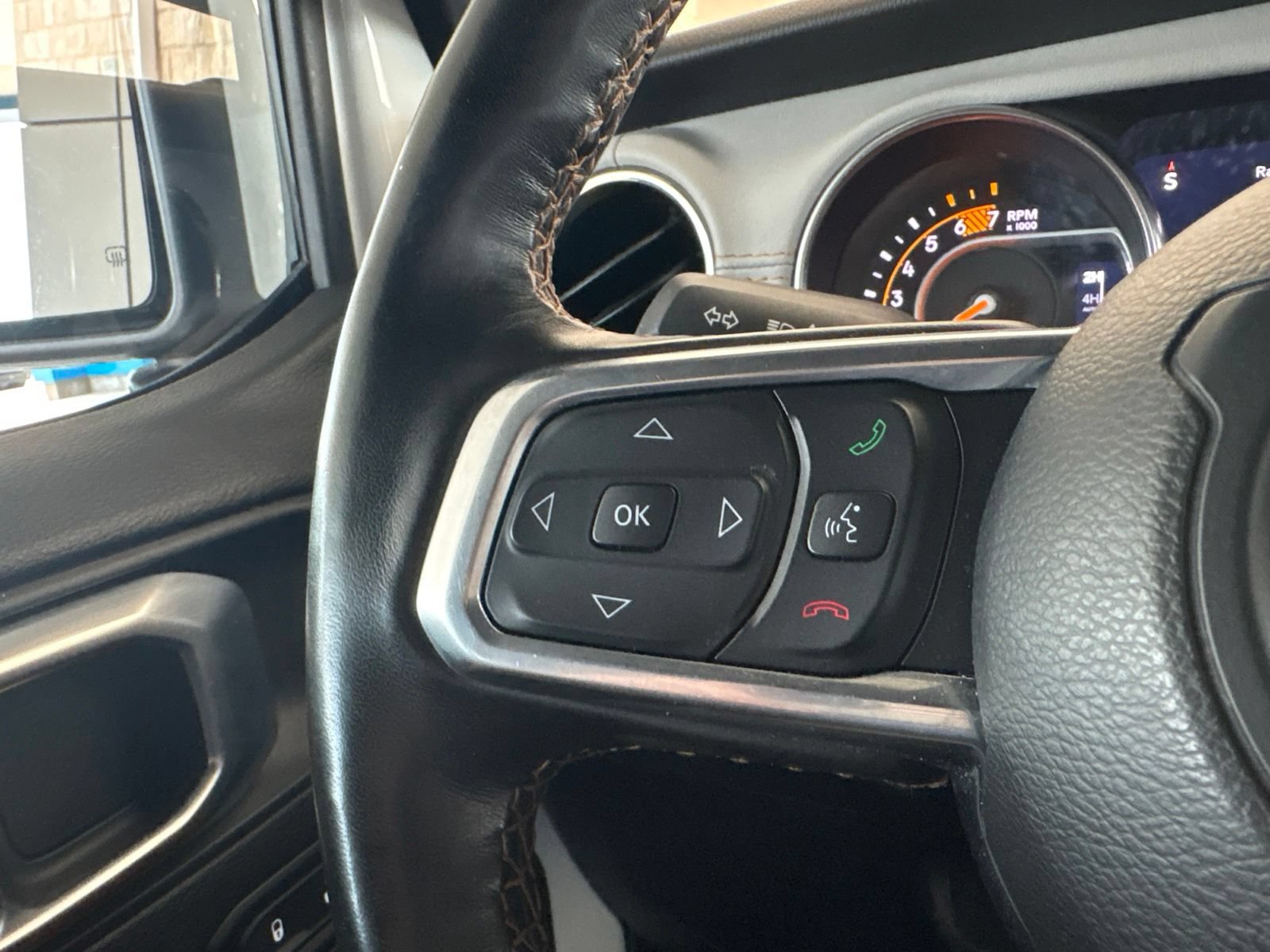 Used 2021 Jeep Wrangler Unlimited Sahara AWD/4WD image 28