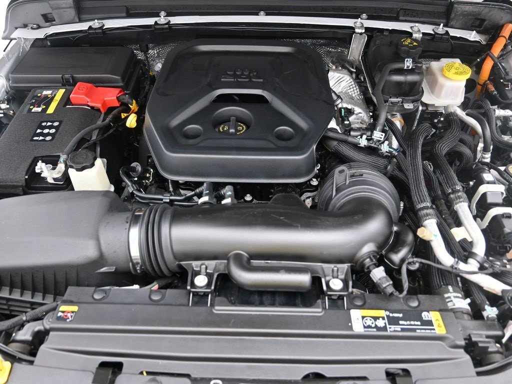 Used 2024 Jeep Wrangler Unlimited Sahara w/ Safety Group image 29