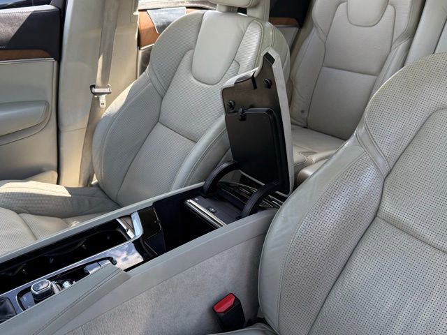 Used 2016 Volvo XC90 T6 Inscription image 32