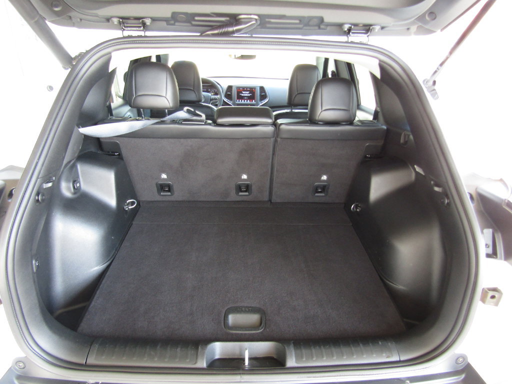 Used 2022 Jeep Cherokee Latitude Lux AWD/4WD image 32