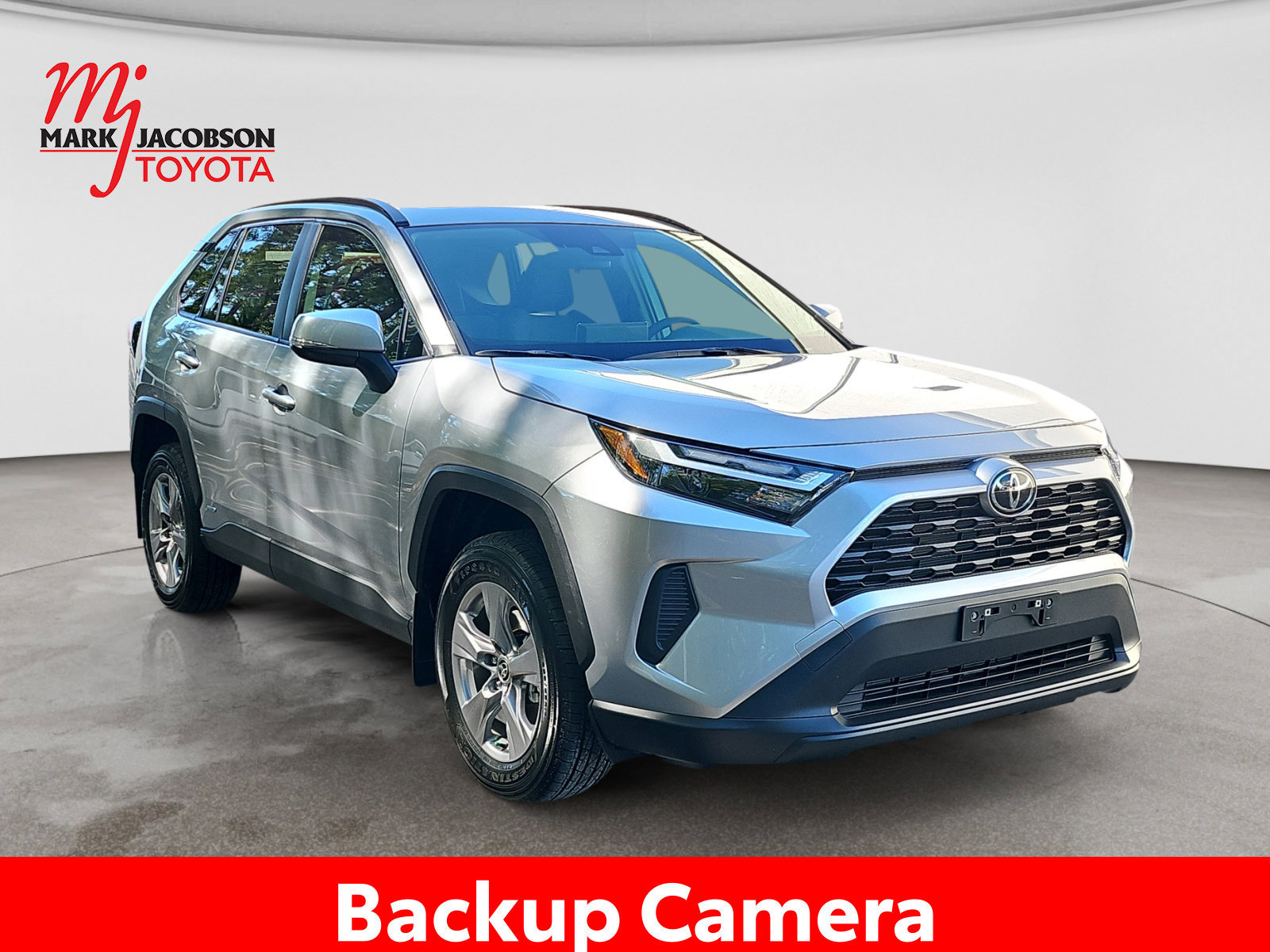 Used 2025 Toyota RAV4 XLE w/ Convenience Package AWD/4WD image 5