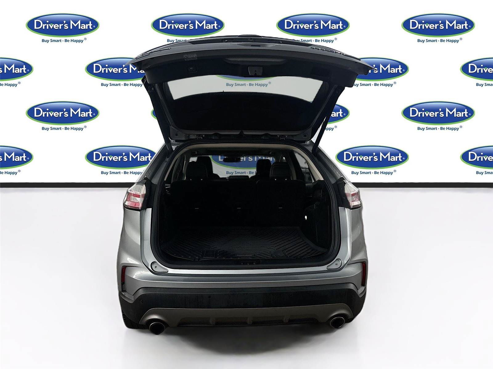 Used 2020 Ford Edge Titanium w/ Equipment Group 301A FWD image 28