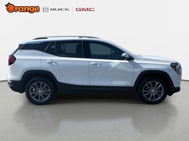 Used 2023 GMC Terrain SLT AWD/4WD image 2