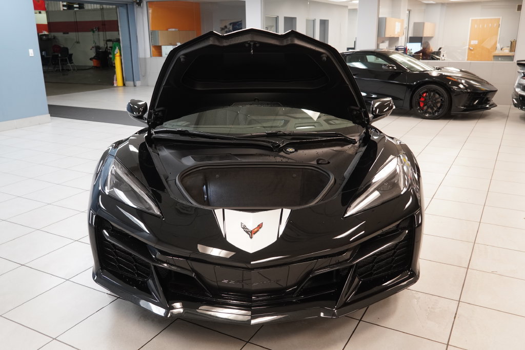 New 2027 Chevrolet Corvette Grand Sport w/ Z52 Sport Performance Package RWD image 14