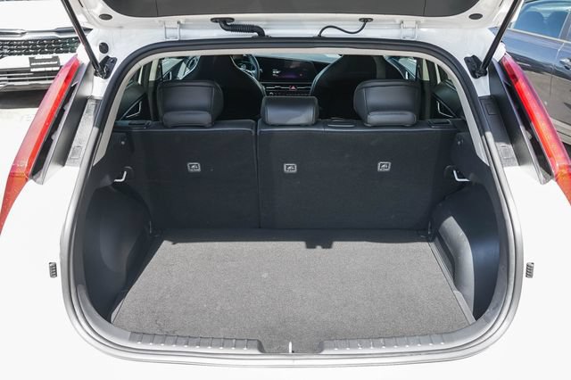 Certified 2025 Kia Niro EX FWD image 26