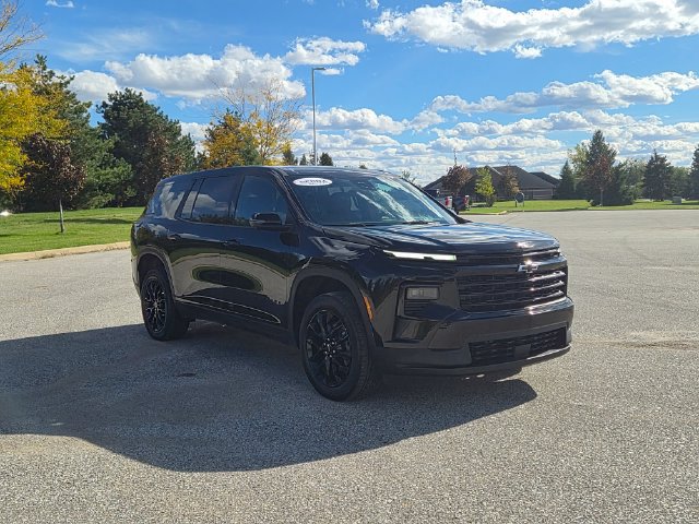 Used 2024 Chevrolet Traverse LS w/ Midnight/Sport Edition AWD/4WD image 3