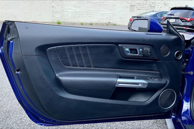 Used 2015 Ford Mustang GT Premium w/ Equipment Group 401A RWD image 21