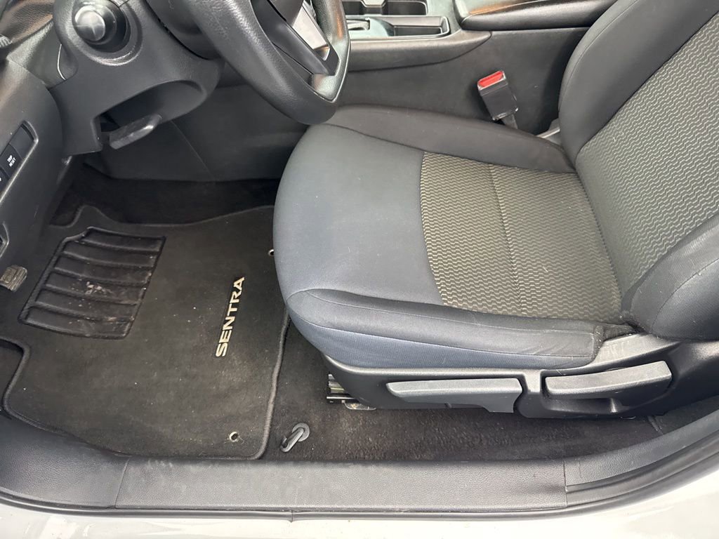 Used 2024 Nissan Sentra S FWD image 29