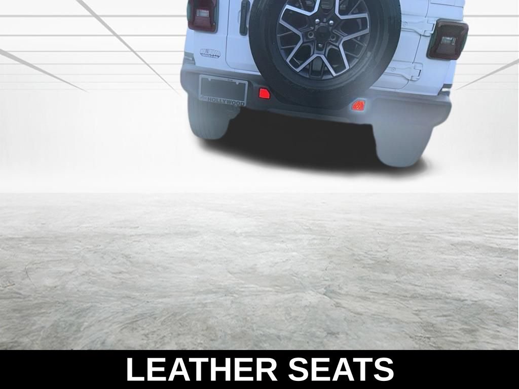 Used 2025 Jeep Wrangler Unlimited Sahara AWD/4WD image 6