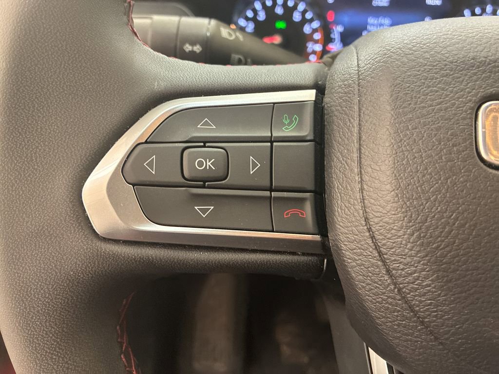 Used 2025 Jeep Compass Trailhawk AWD/4WD image 27