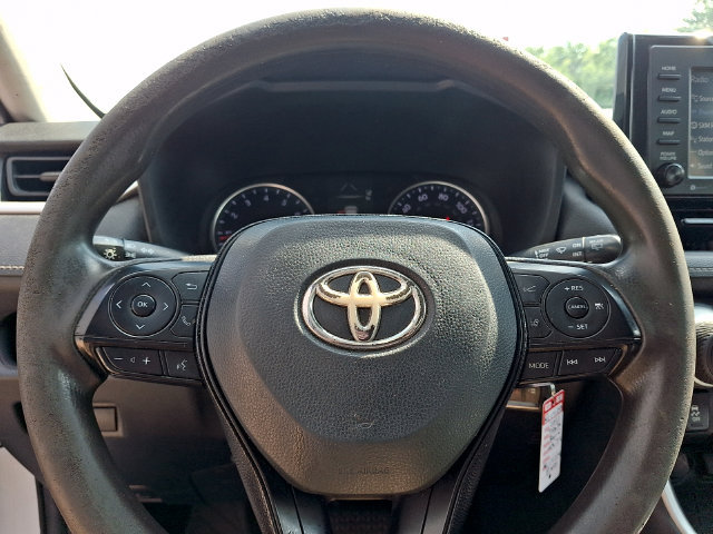 Certified 2021 Toyota RAV4 LE AWD/4WD image 13