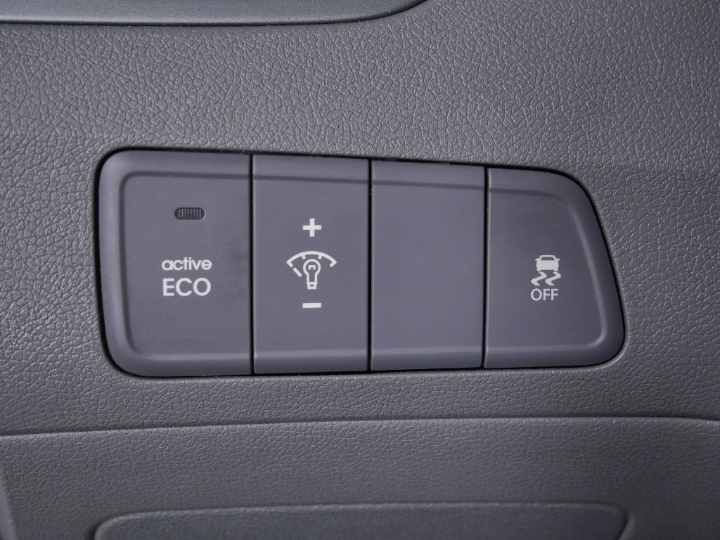 Used 2014 Hyundai Elantra SE FWD image 24