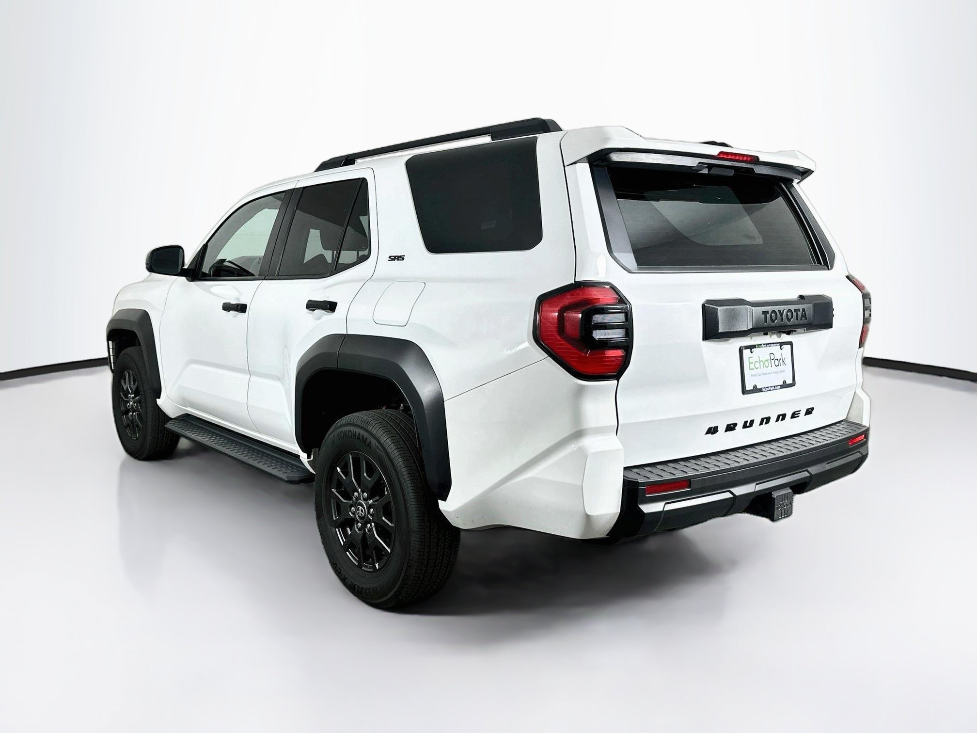 Used 2025 Toyota 4Runner SR5 AWD/4WD image 5