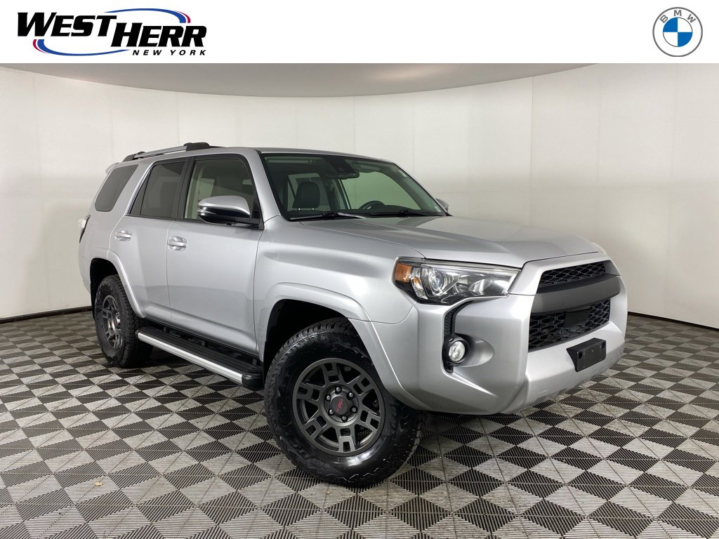 Used 2020 Toyota 4Runner SR5 Premium image 1