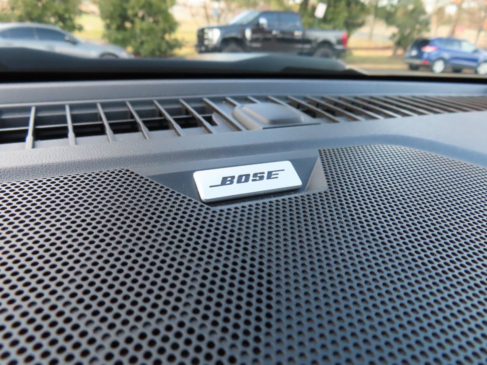 Used 2023 Chevrolet Colorado ZR2 w/ ZR2 Convenience Package III image 23