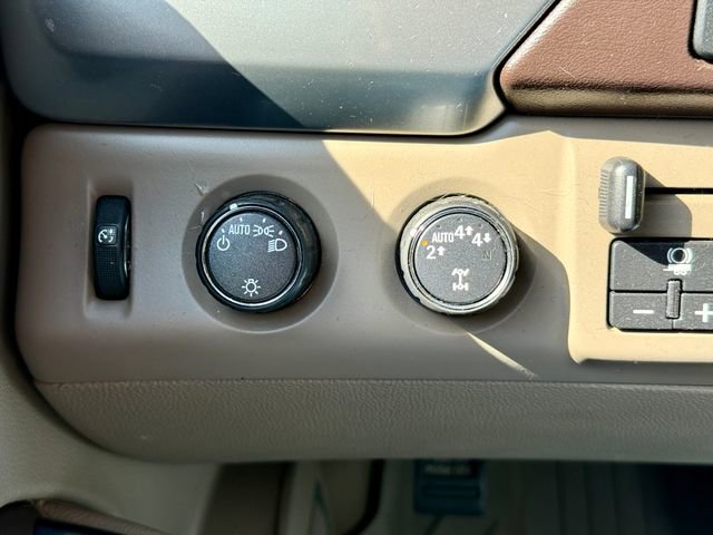 Used 2019 Chevrolet Suburban LT w/ Max Trailering Package image 24