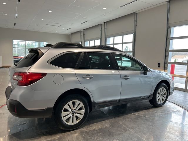 Used 2019 Subaru Outback 2.5i Premium image 9