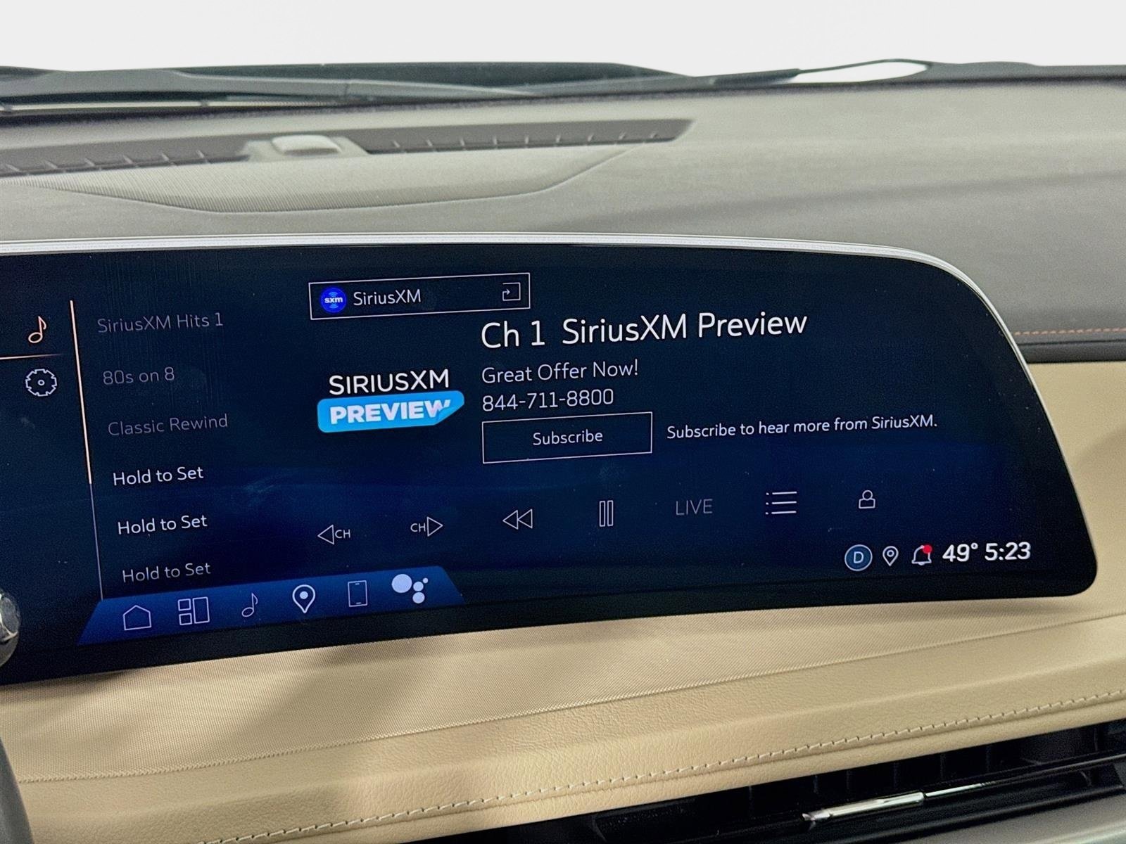 Used 2024 Cadillac XT4 Luxury w/ Cold Weather Package image 15