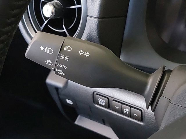 Used 2025 Lexus IS 300 w/ Comfort Package image 20