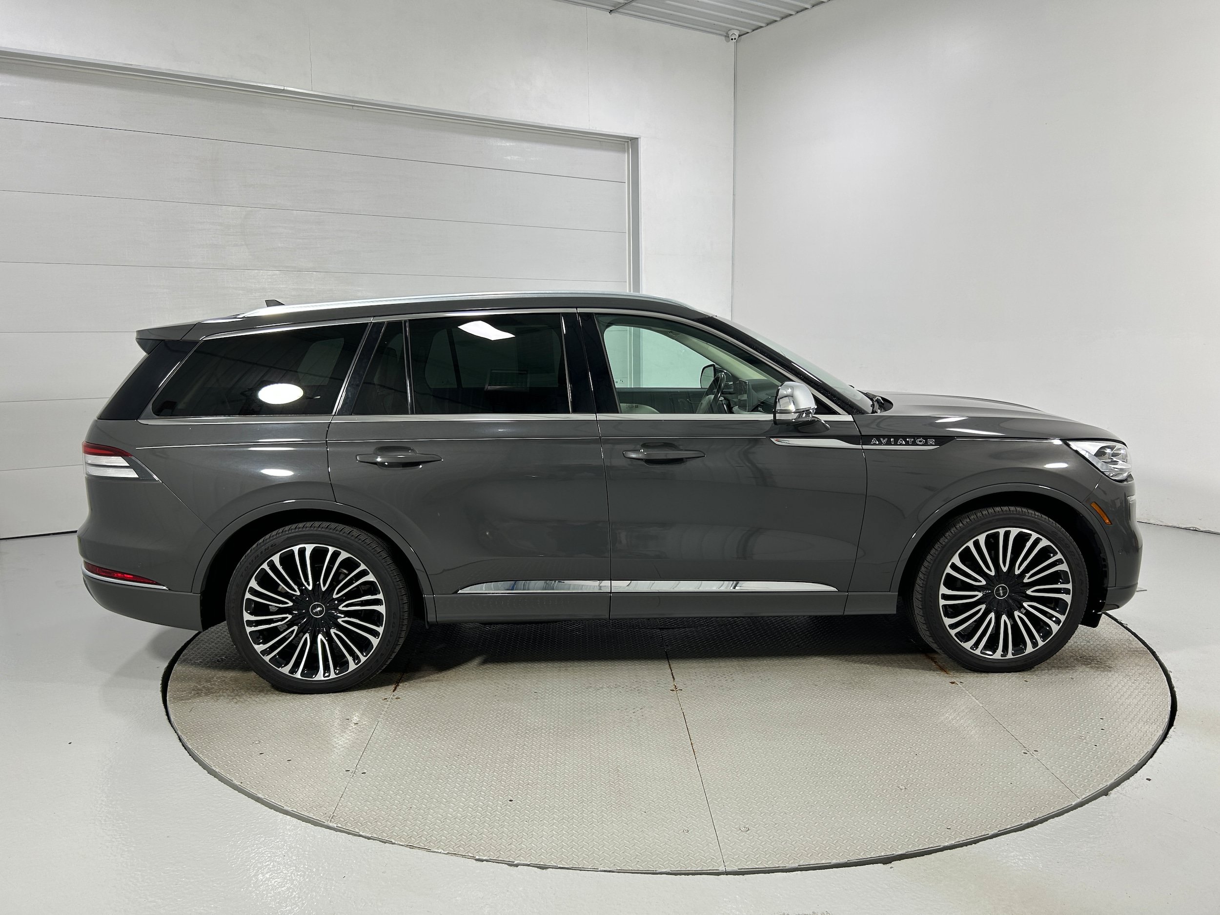 Used 2020 Lincoln Aviator Black Label w/ Dynamic Handling Package AWD/4WD image 41
