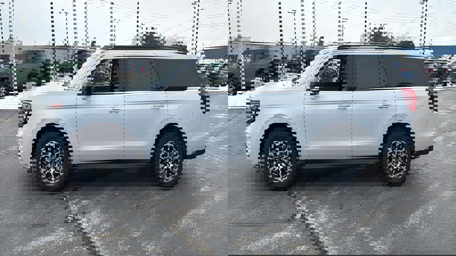 Used 2025 Ford Expedition Active image 8