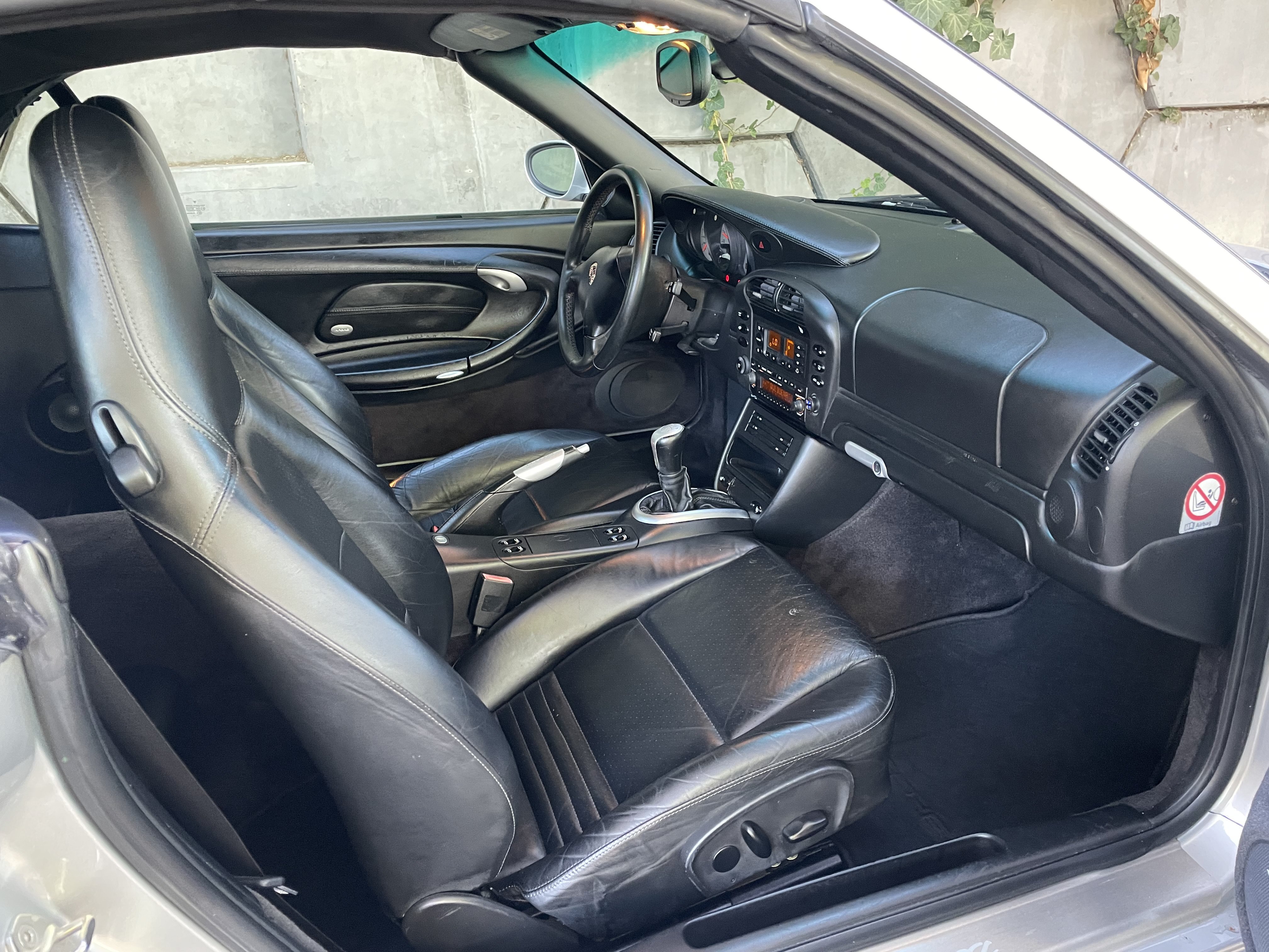 Used 2004 Porsche 911 Carrera 4S AWD/4WD image 23
