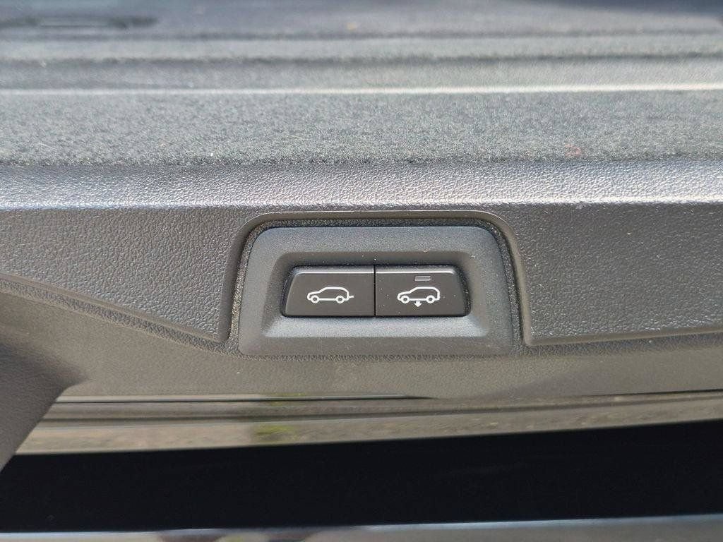 Used 2025 BMW X7 xDrive40i AWD/4WD image 10