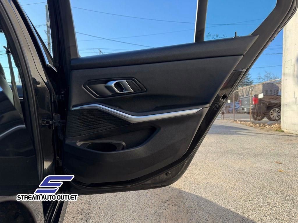 Used 2024 BMW 330i xDrive Sedan image 15