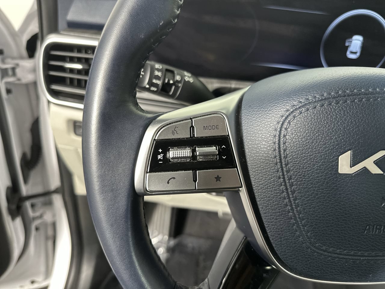 Certified 2024 Kia Telluride SX FWD image 6