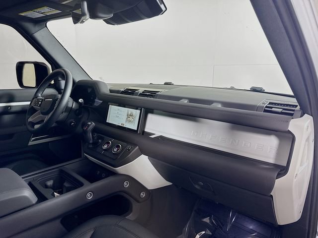 Certified 2024 Land Rover Defender 110 S image 31