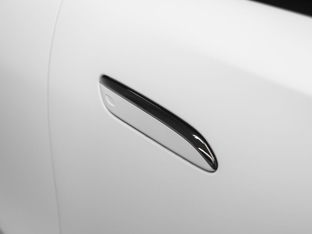 Used 2025 Mercedes-Benz E 53 AMG e 4MATIC Sedan image 11