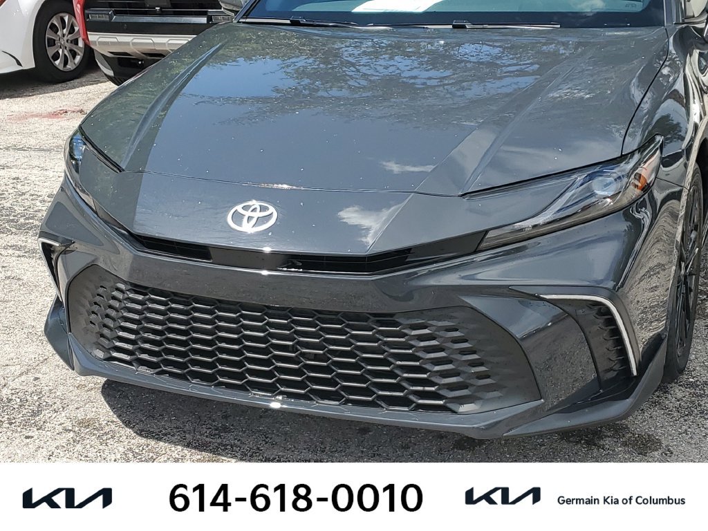 Used 2026 Toyota Camry SE FWD image 13